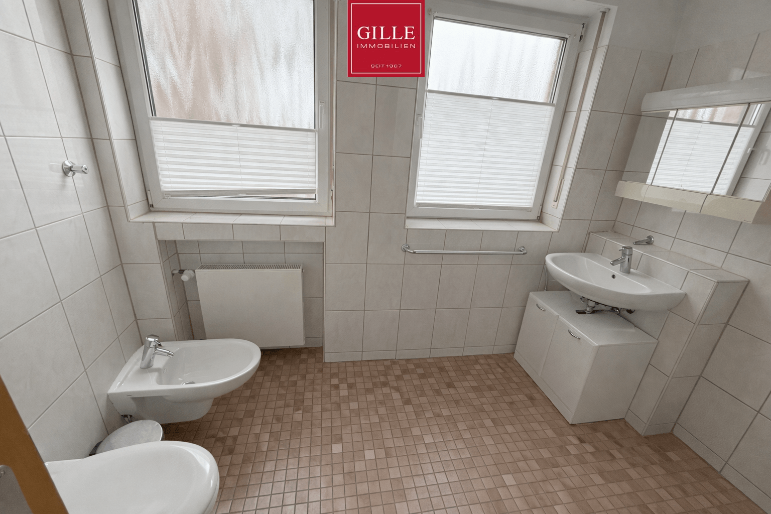 Ansicht 16 von: Neuss-Dreikönigenviertel: Attraktives und gepflegtes  1-Familien-Eckhaus mit Garten und Garage